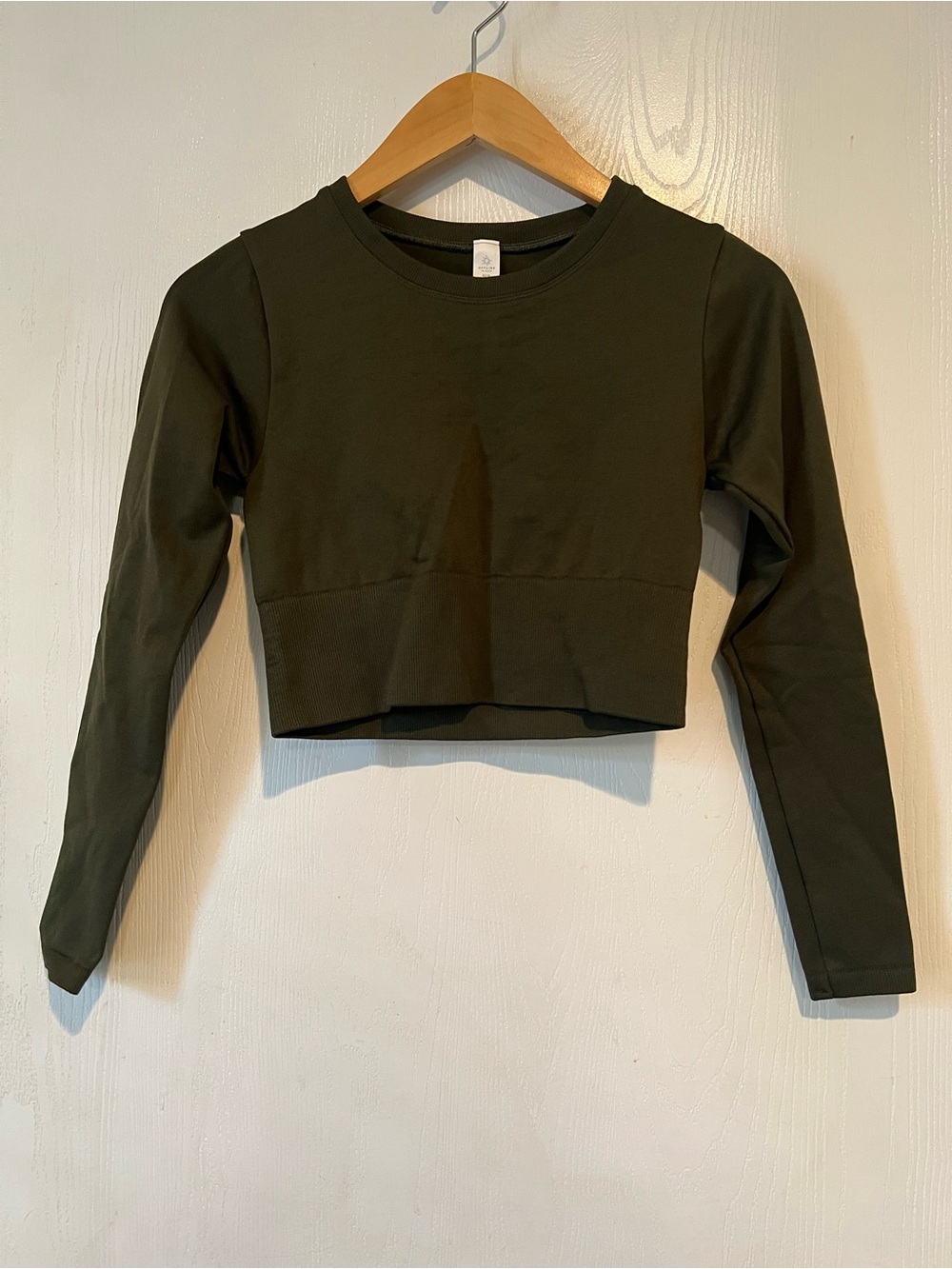 Aerie Women's Olive Green Sidewalk Long Sleeved Cropped Workout Top Size XS